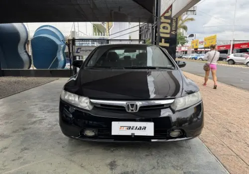 CIVIC - 1.8 LXS 16V 4P AUTOMÁTICO