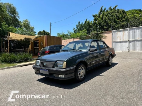 CHEVROLET MONZA - 1.8 SL/E 8V 4P MANUAL 4 portas