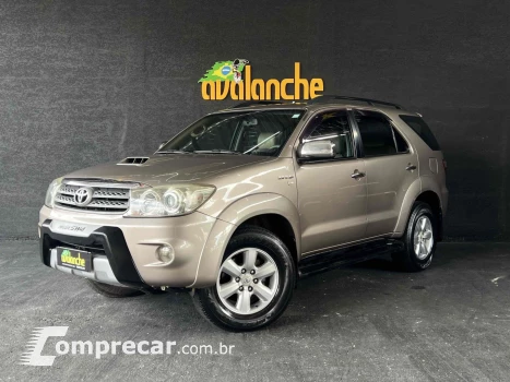 HILUX SW4 3.0 SRV 4X4 7 LUGARES 16V TURBO INTERCOOLER DIESEL