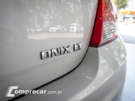 ONIX HATCH LT 1.0 8V Flex Mec.