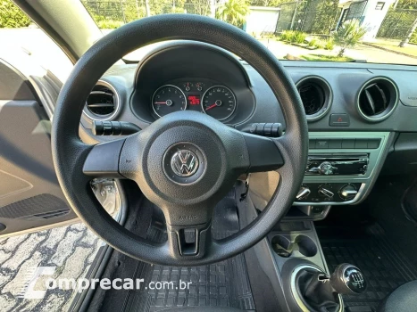 Volkswagen SAVEIRO 1.6 MI TRENDLINE CS 8V FLEX 2P MANUAL 2 portas