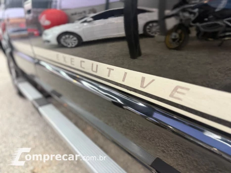 S10 2.4 MPFI Executive 4X2 CD 8V