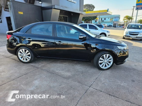 CERATO 1.6 EX Sedan 16V