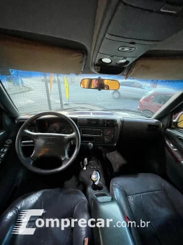 BLAZER 4.3 SFI DLX Executive 4X2 V6 12V