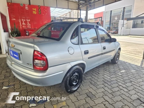 CLASSIC - 1.0 MPFI VHCE 8V 4P MANUAL