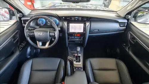 HILUX SW4 2.7 VVT-I SRV 7L 4X2