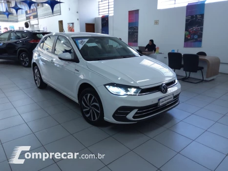 Volkswagen POLO 1.0 170 TSI HIGHLINE AUTOMÁTICO 4 portas