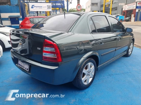 ASTRA 2.0 MPFI Advantage Sedan 8V