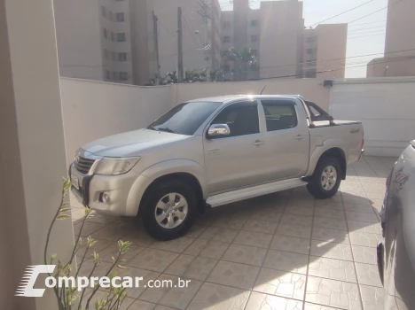 Toyota HILUX 2.7 SRV 4X4 CD 16V 4 portas