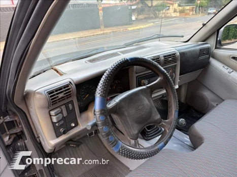 S10 2.2 EFI DLX 4X2 CS 8V