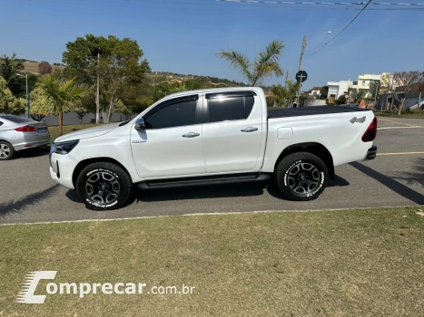 HILUX 2.8 D-4D TURBO DIESEL CD SRX 4X4 AUTOMÁTICO