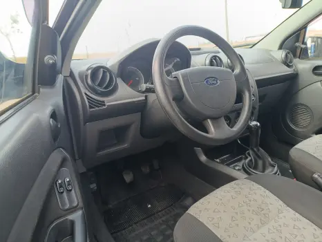 FIESTA 1.6 Rocam SE Plus Sedan 8V