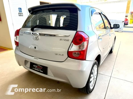 Etios Hatch 1.5 XLS