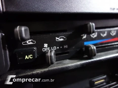 HILUX - 3.0 SR 4X4 CD 8V TURBO 4P MANUAL