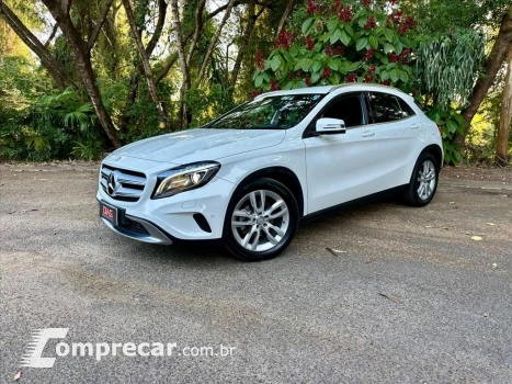 Mercedes-Benz GLA 200 1.6 CGI Advance 16V Turbo 4 portas