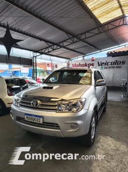 Toyota Hilux SW4 SRV D4-D 4x4 3.0 TDI Dies. Aut 4 portas