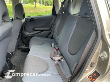 FIT - 1.4 LXL 8V 4P AUTOMÁTICO