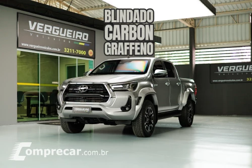 Toyota HILUX 2.8 D-4d Turbo CD SRX Plus 4X4 4 portas