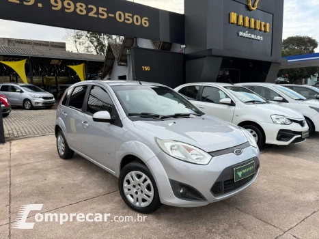 FORD FIESTA 1.6 Rocam SE 8V 4 portas