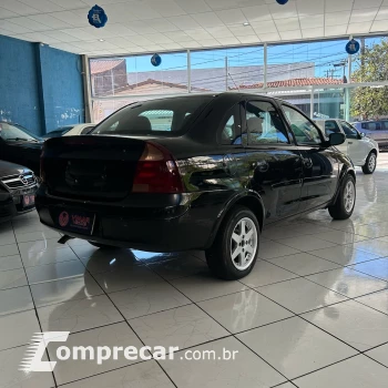 CORSA 1.0 MPFI Premium Sedan 8V