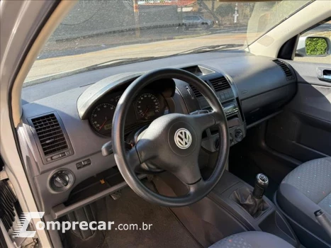 POLO SEDAN 1.6 MI 8V