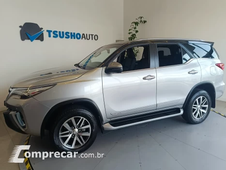 HILUX SW4 2.8 SRX 4X4 7 LUGARES 16V TURBO INTERCOOLER 4P AUT