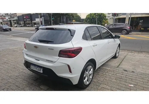 ONIX 1.0 TURBO FLEX PLUS PREMIER AUTOMÁTICO