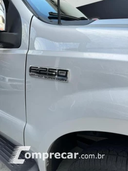 F250 XLT F22 CB SIMPLES