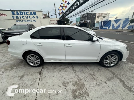 JETTA 2.0 TSI HIGHLINE 211CV GASOLINA 4P TIPTRONIC