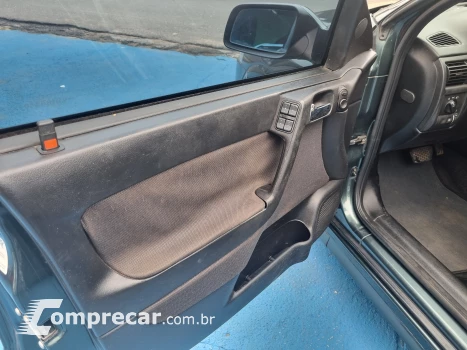 ASTRA 2.0 MPFI Advantage Sedan 8V