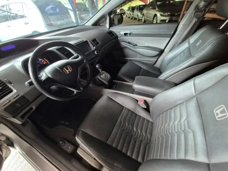 CIVIC 1.8 LXS 16V GASOLINA 4P AUTOMÁTICO