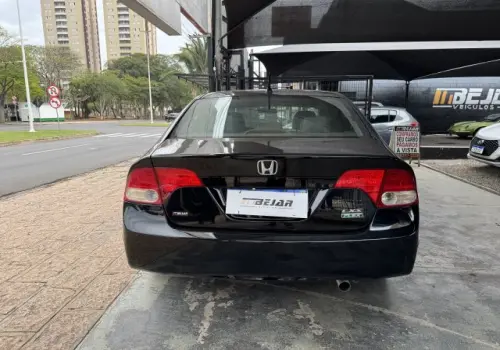 CIVIC - 1.8 LXS 16V 4P AUTOMÁTICO