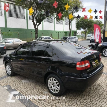 Polo Sedan 1.6 Mi 101cv 8V 4p