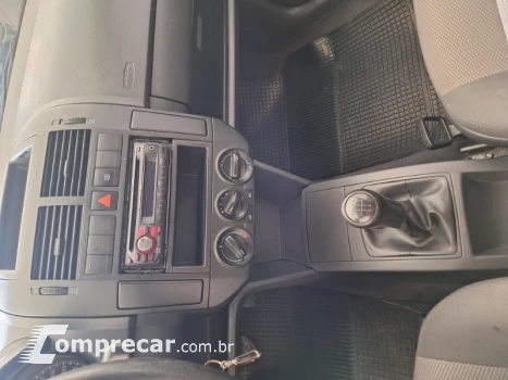 Volkswagen Polo Hatch. 1.6 8V (Flex) 4 portas