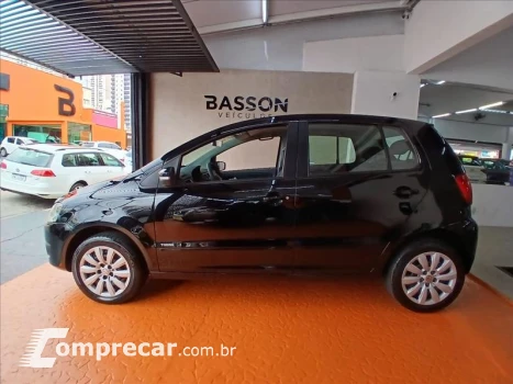 Volkswagen FOX 1.6 MI 8V 4 portas