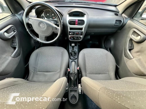 Corsa Sedan 1.8 4P PREMIUM FLEX