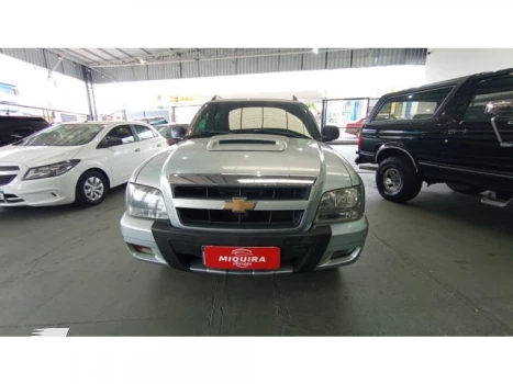 S10 - 2.4 MPFI EXECUTIVE 4X2 CD 8V 4P MANUAL