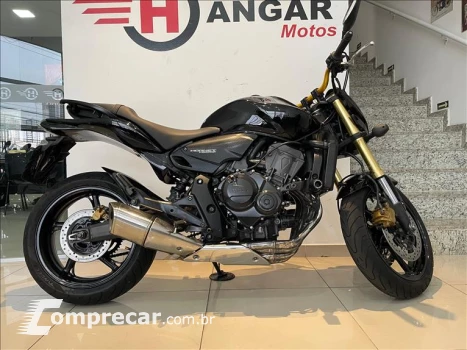 CB 600F HORNET