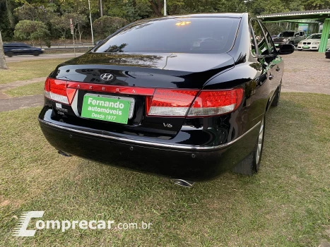 AZERA 3.3 MPFI GLS Sedan V6 24V