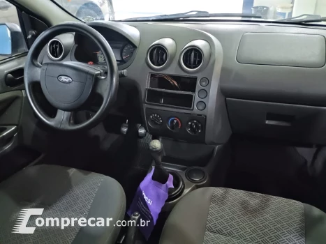 Fiesta Sedan 1.6 Zetec