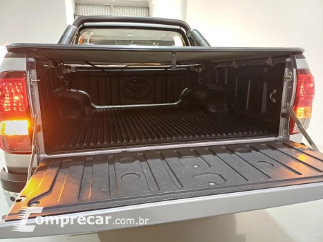 HILUX 2.8 D-4D TURBO DIESEL CD SR 4X4 AUTOMÁTICO