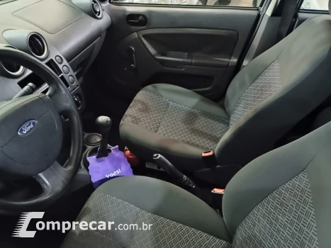 Fiesta Sedan 1.6 Zetec