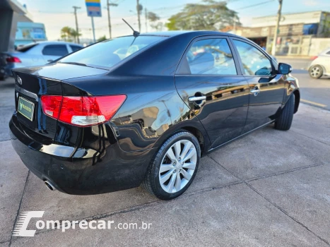 CERATO 1.6 EX Sedan 16V