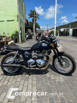 Triumph BONNEVILLE T100