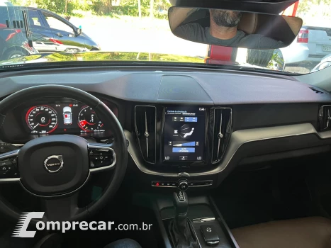 XC60 2.0 T5 Momentum AWD Geartronic