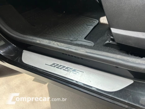 CAPTUR Intense Bose 1.6 16V Flex 5p Aut.