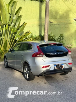 V40 2.0 T4 Momentum