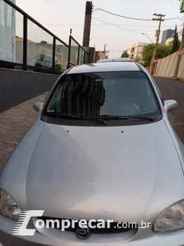 CORSA 1.6 MPFI GLS Sedan 8V