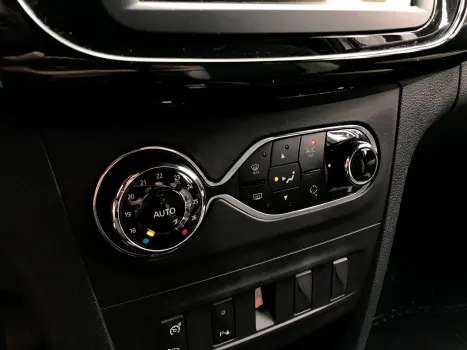 Sandero 1.6 16V SCE FLEX STEPWAY ICONIC X-TRONIC