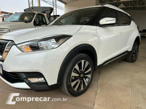 NISSAN kicks SV 4 portas